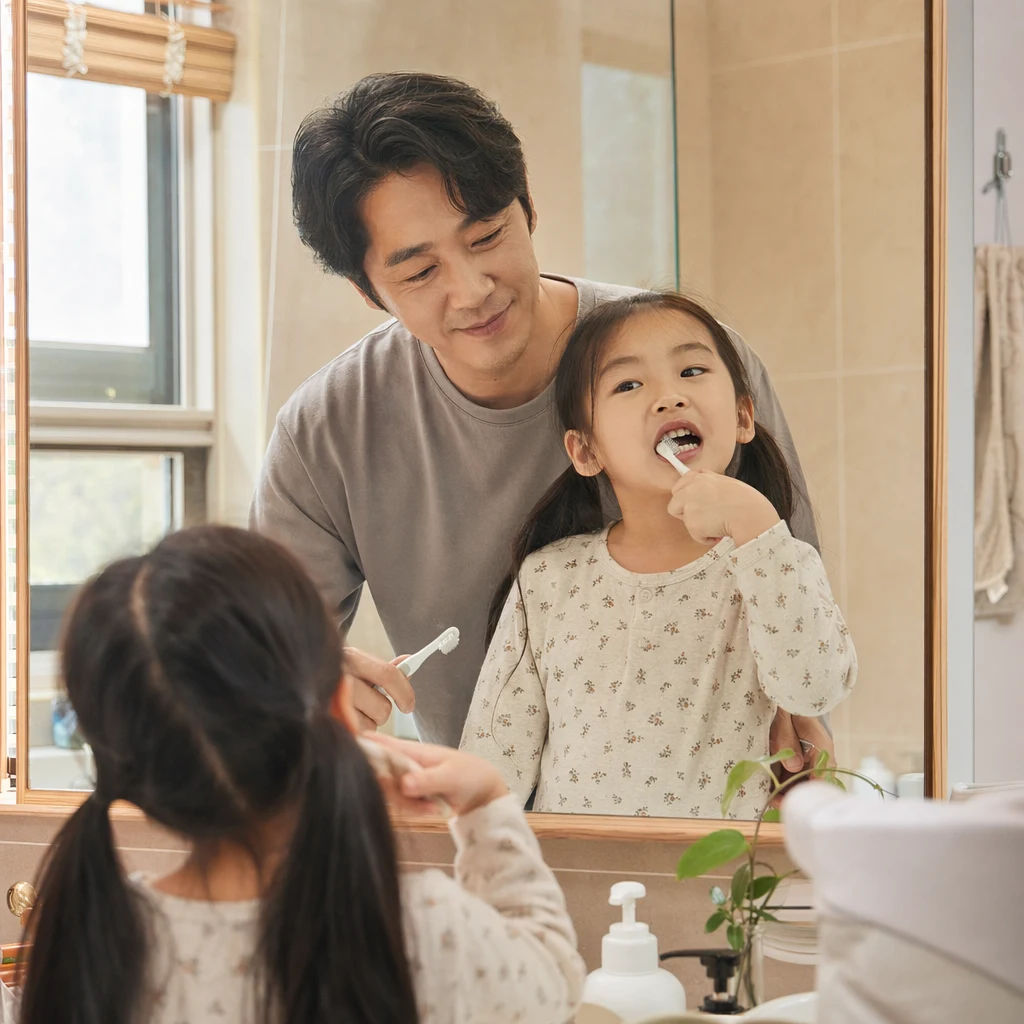 부모와 아이가 함께 하는 마무리 양치 시간